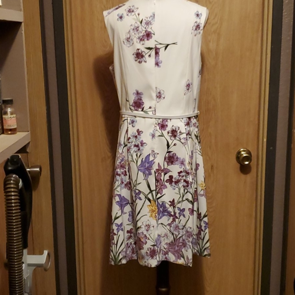 Dress - Picture 3 of 6